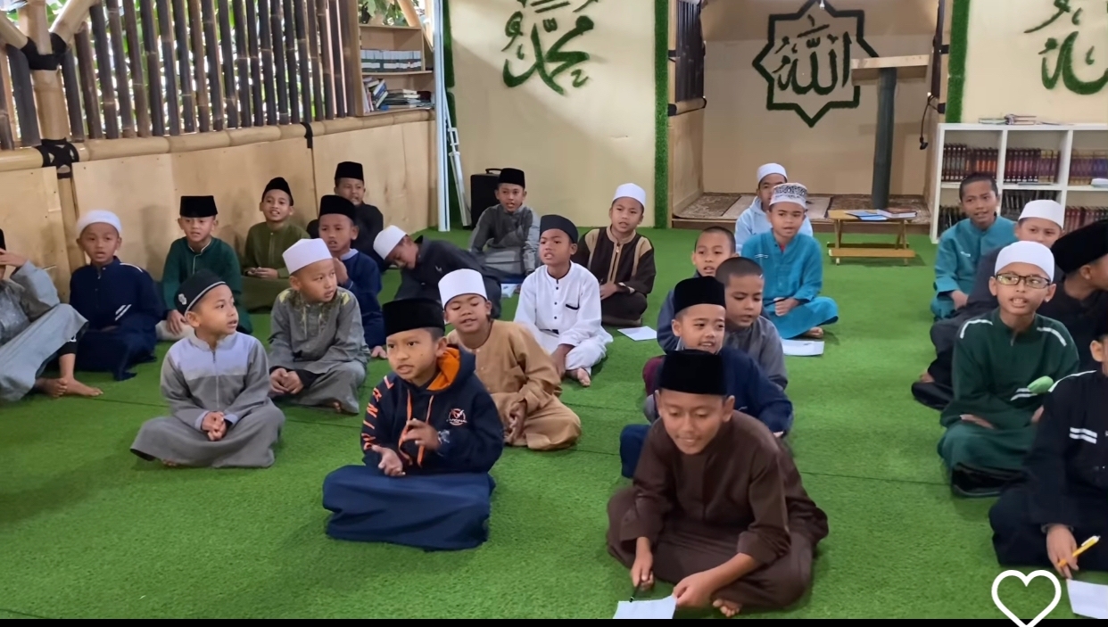 Tempat Kursus Bahasa Arab Terbaik Makassar